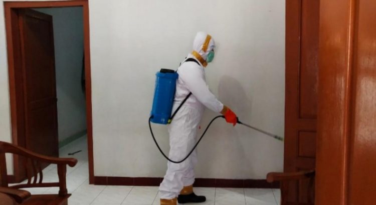 Menggunakan Jasa Penyemprotan Disinfektan